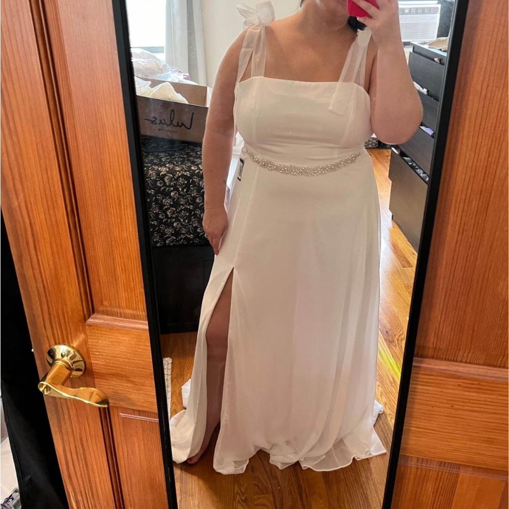 NWT Lulus radiant romance white tie-strap maxi dress